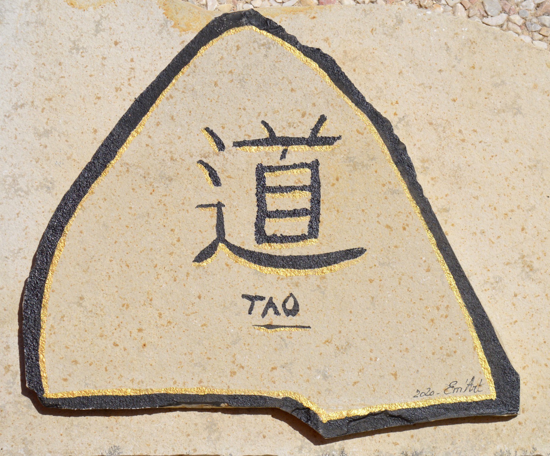 Tao, face B  - Encre de chine sur pierre plate par Emmanuelle Baudry
